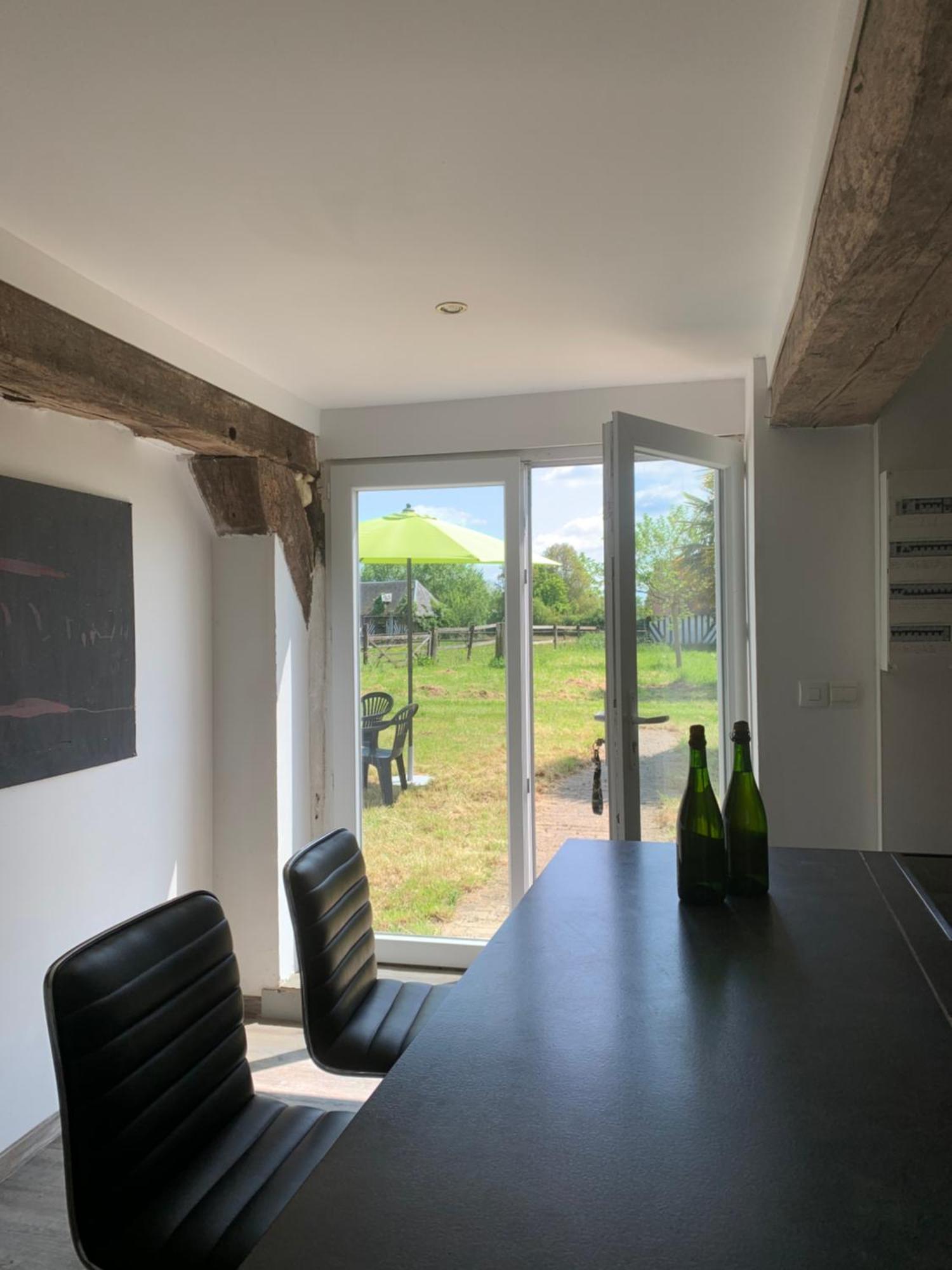 Gîte Le bonheur est dans le pré Saint-Pierre-Des-Ifs  Extérieur photo